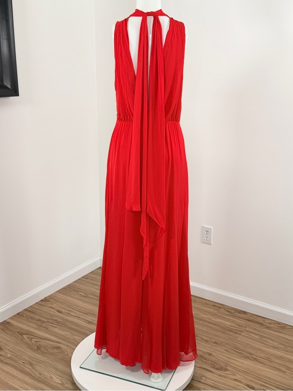 Alice + Olivia Dita Cowl Back Godet Maxi Dress Size 10 - Picture 9 of 15